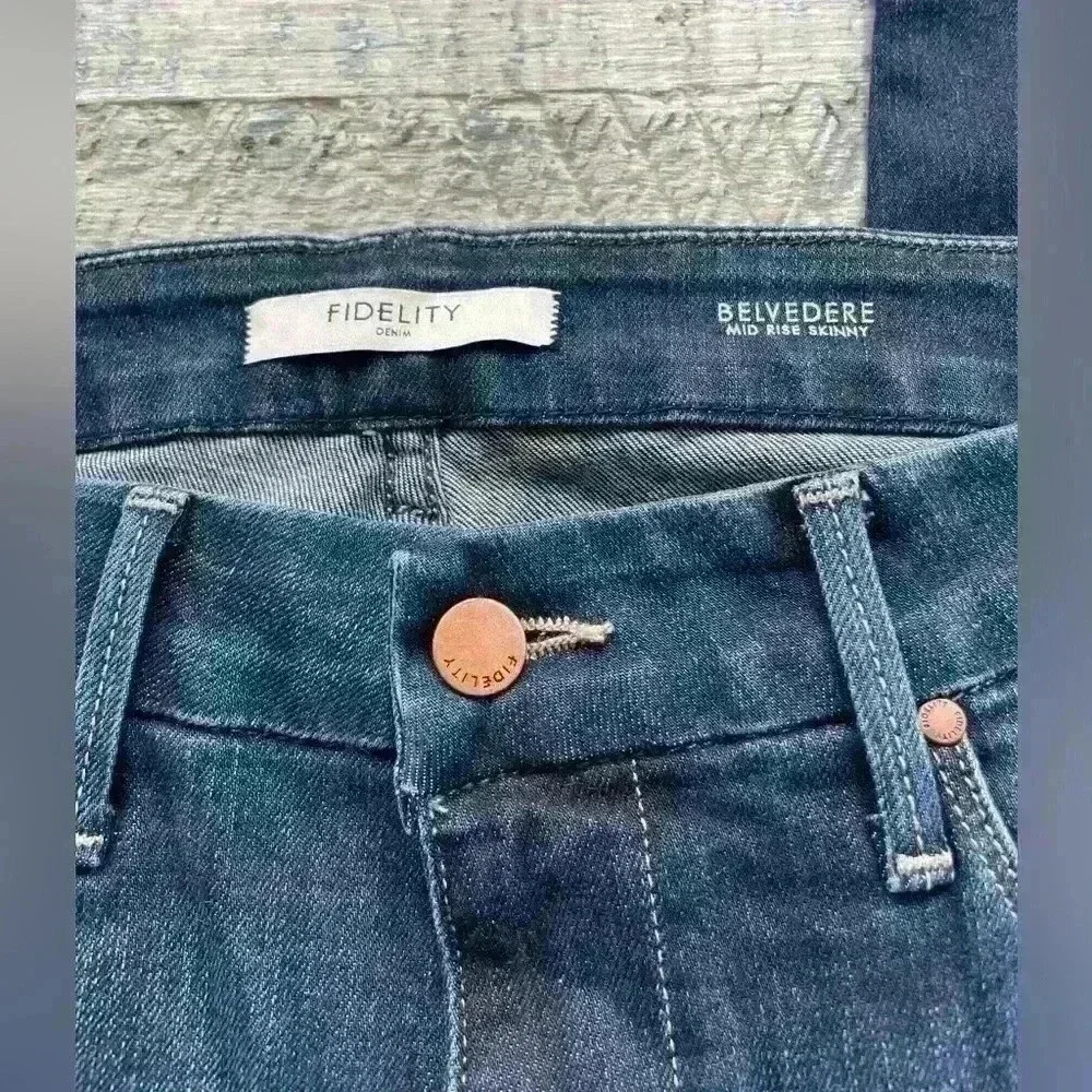 Fidelity Belvedere Mid Rise Skinny Jeans Size 28